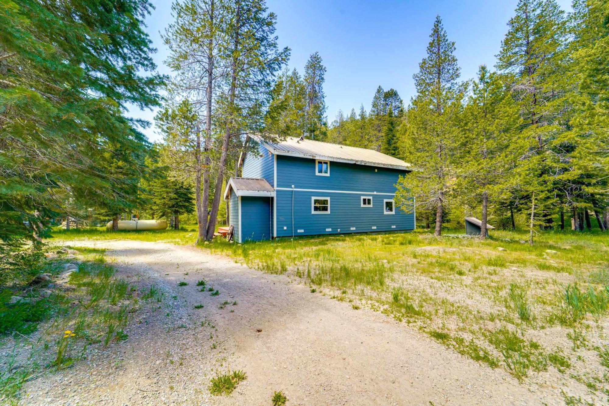 Riverfront Truckee Home Less Than 7 Mi To Lake And Skiing! Olympic Valley  Exterior photo